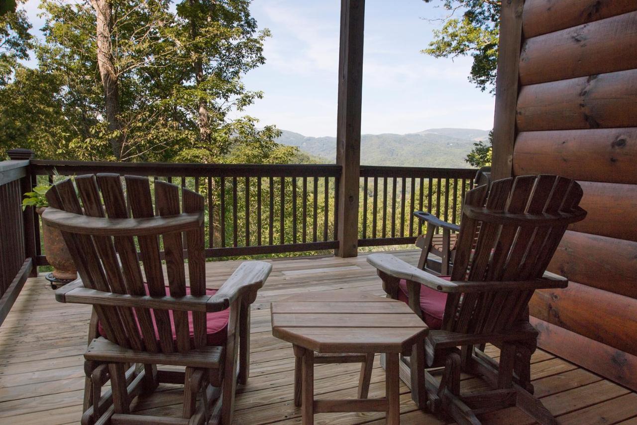 Lazy Bear Lodge Valle Crucis Luaran gambar
