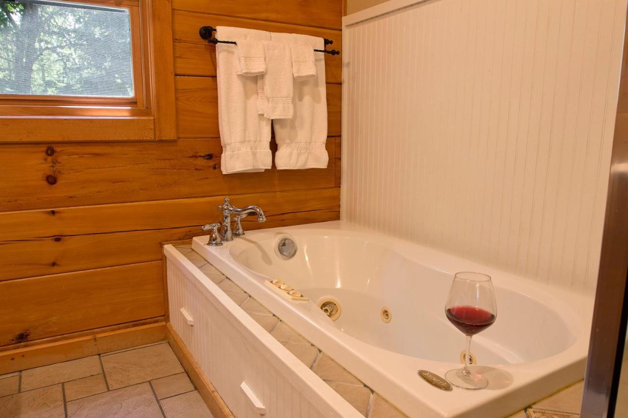 Lazy Bear Lodge Valle Crucis Luaran gambar